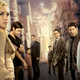 Image for article titled Heroes Embrace, Cast Comic Book Fans